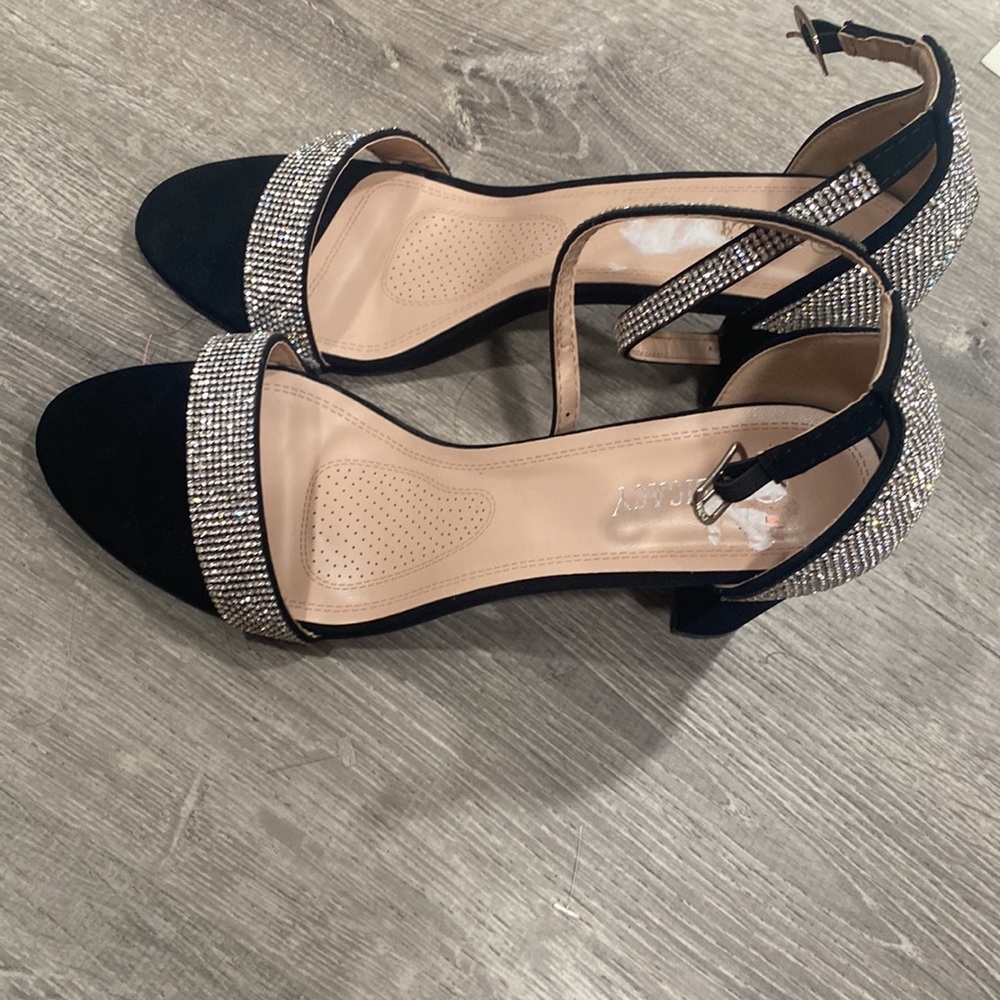 High heels - Picture 3 of 4
